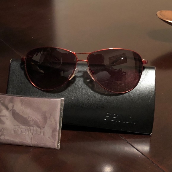 Fendi Sunglasses - Picture 2 of 6